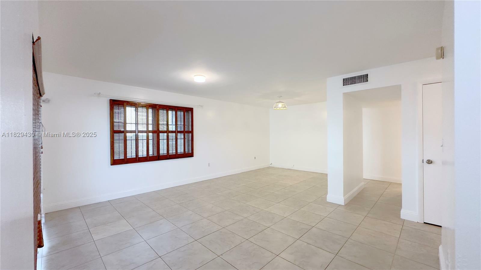 Property Photo: 8483 SW 137th Ave 8483 FL 33183