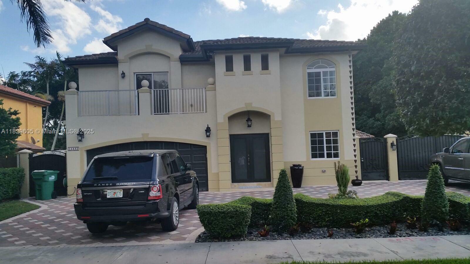 14432 SW 38th Ln  Miami FL 33175 photo