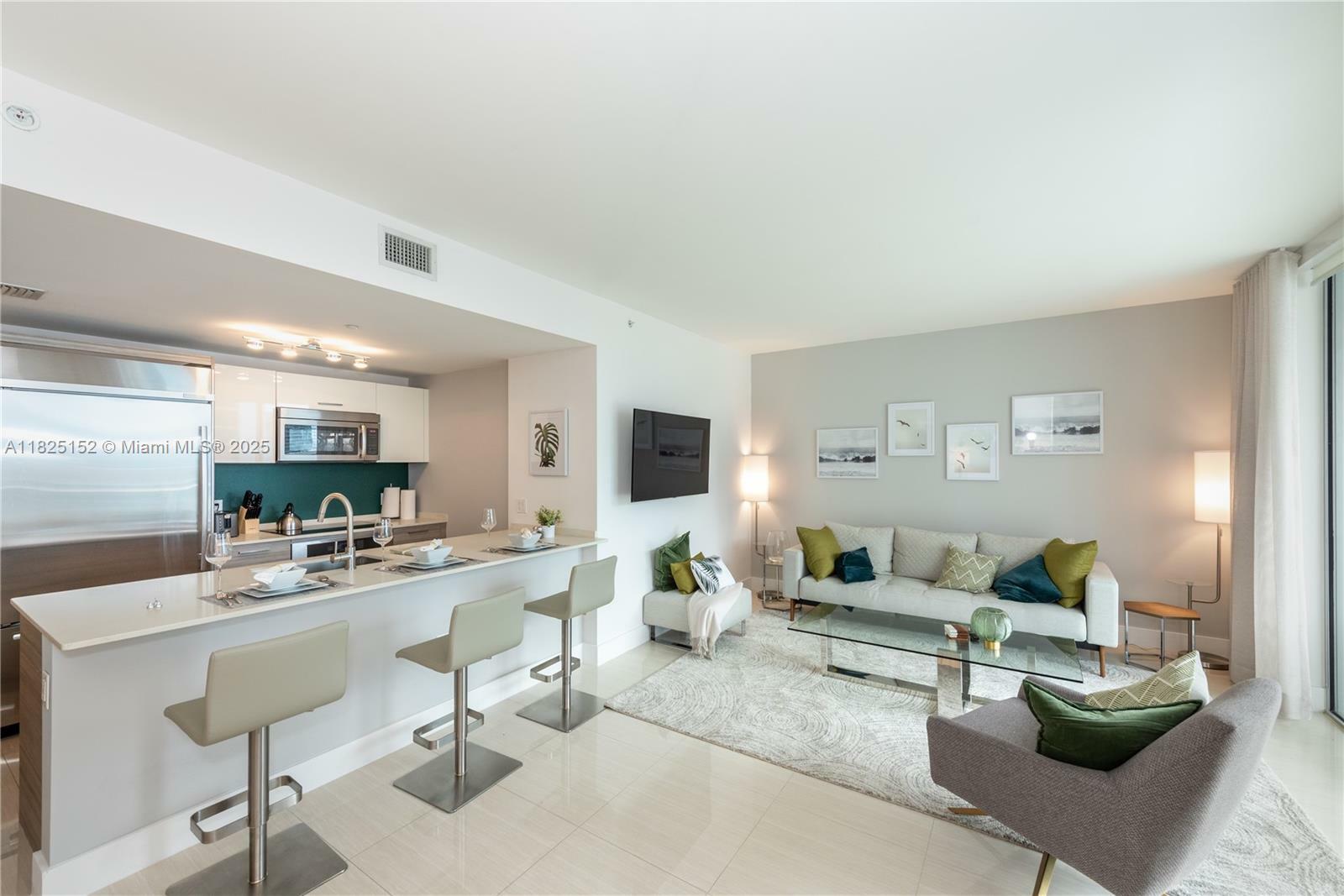 Property Photo:  1300 Brickell Bay Dr 2900  FL 33131 