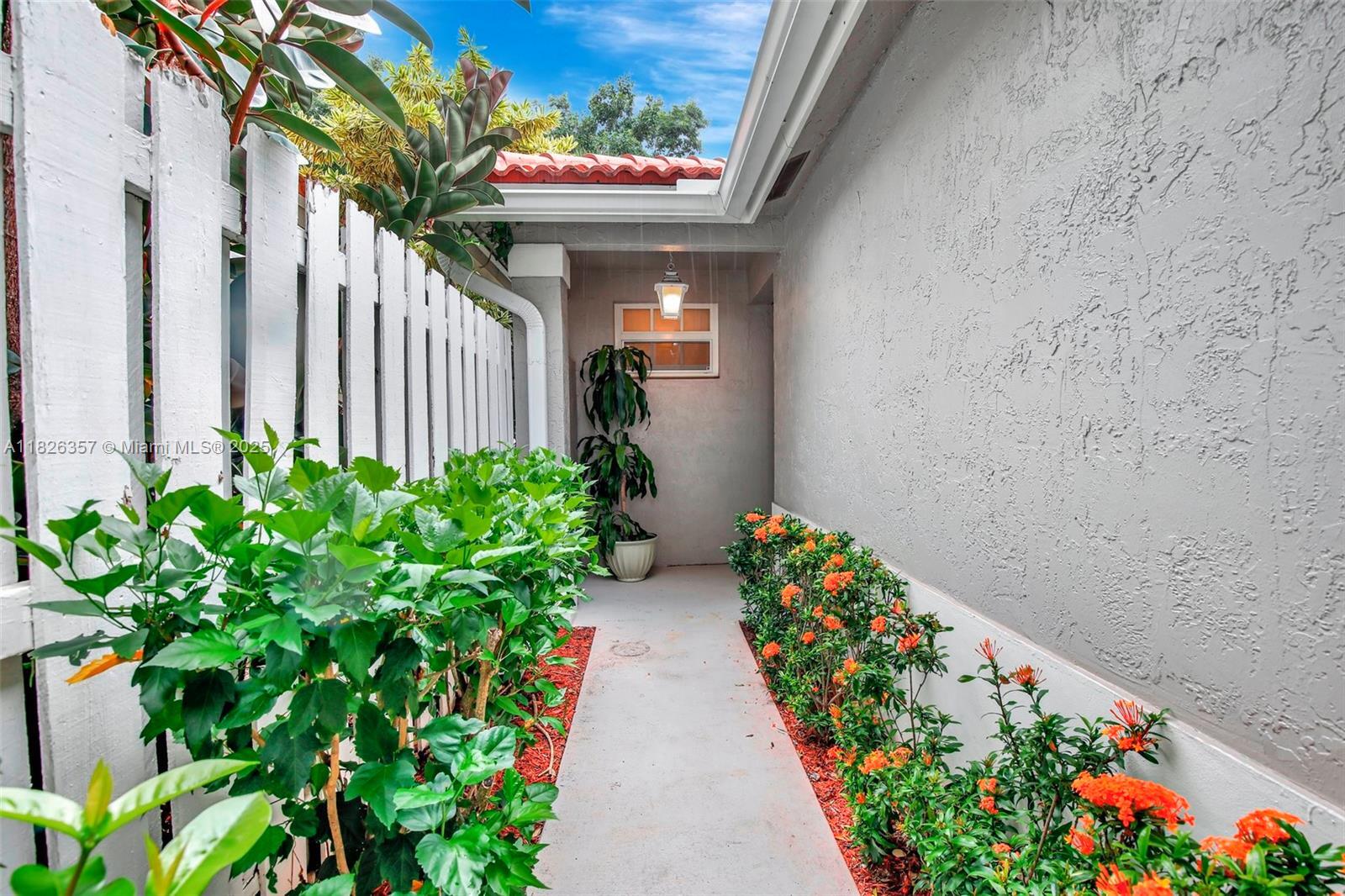 Property Photo: 13552 NW 5th Ct FL 33325