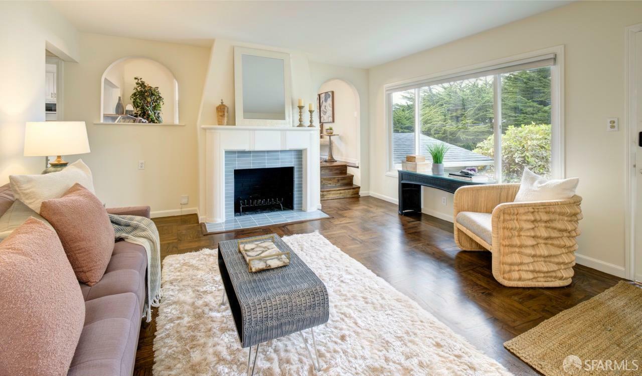 Property Photo: 636 Edgemar Avenue CA 94044