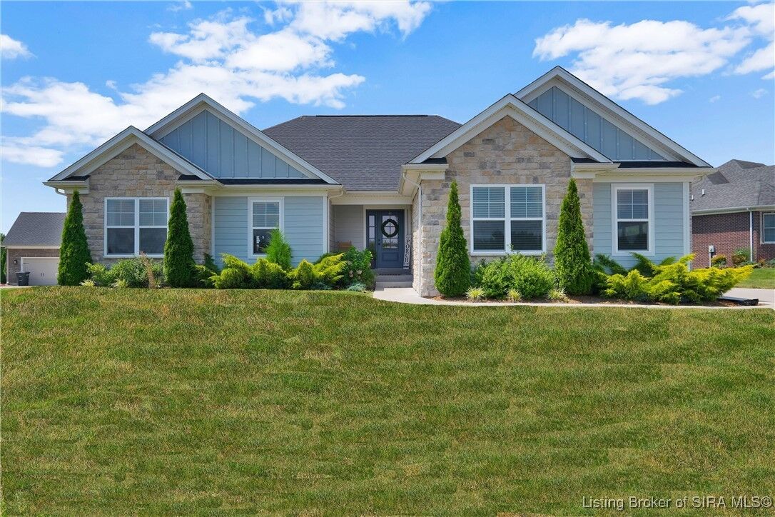 Property Photo:  1829 Hazeltine Way  IN 47126 