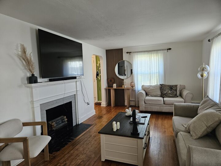 Property Photo: 805 Savin Avenue CT 06516