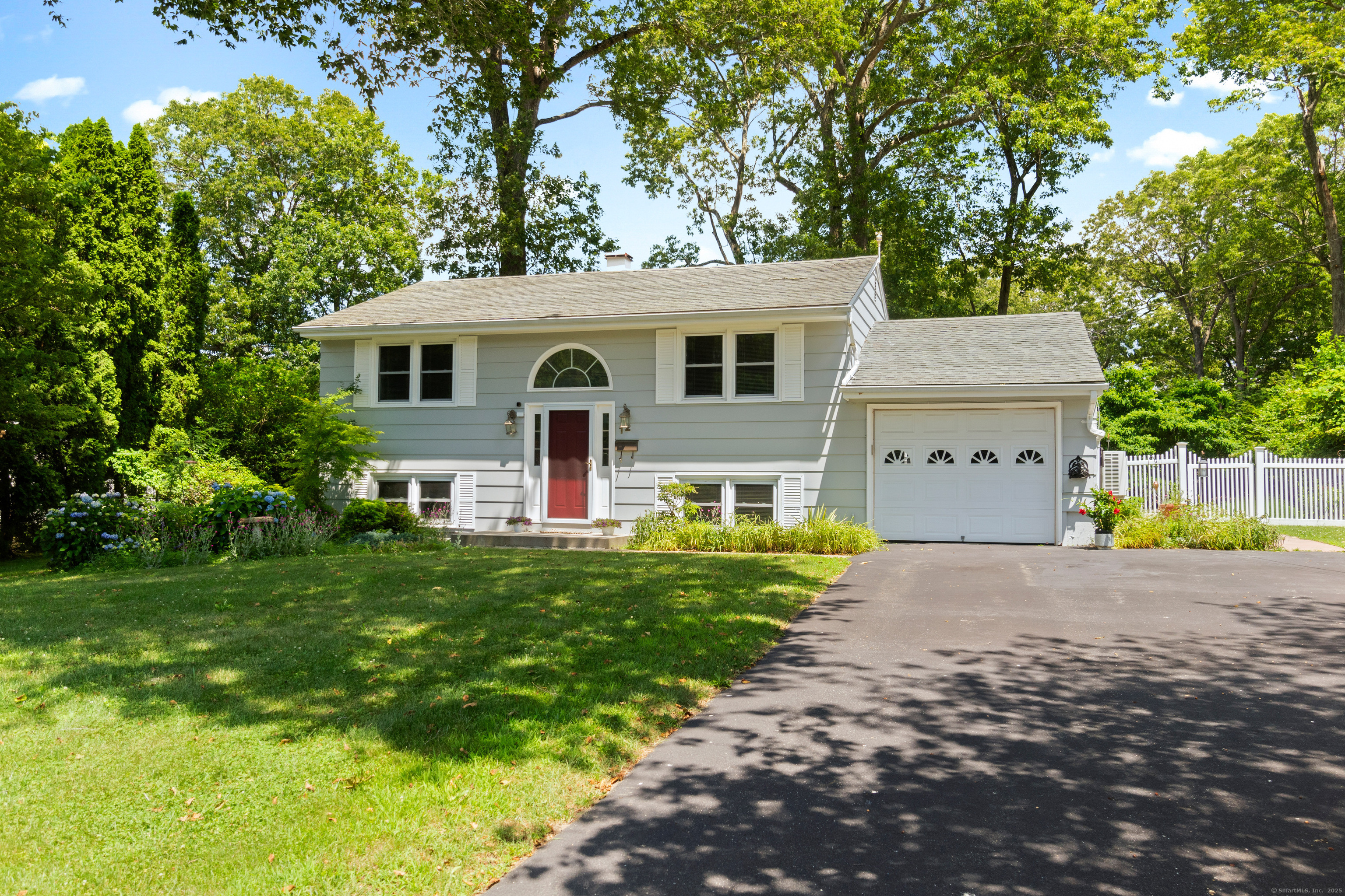 Property Photo:  12 Cedar Lane  CT 06360 