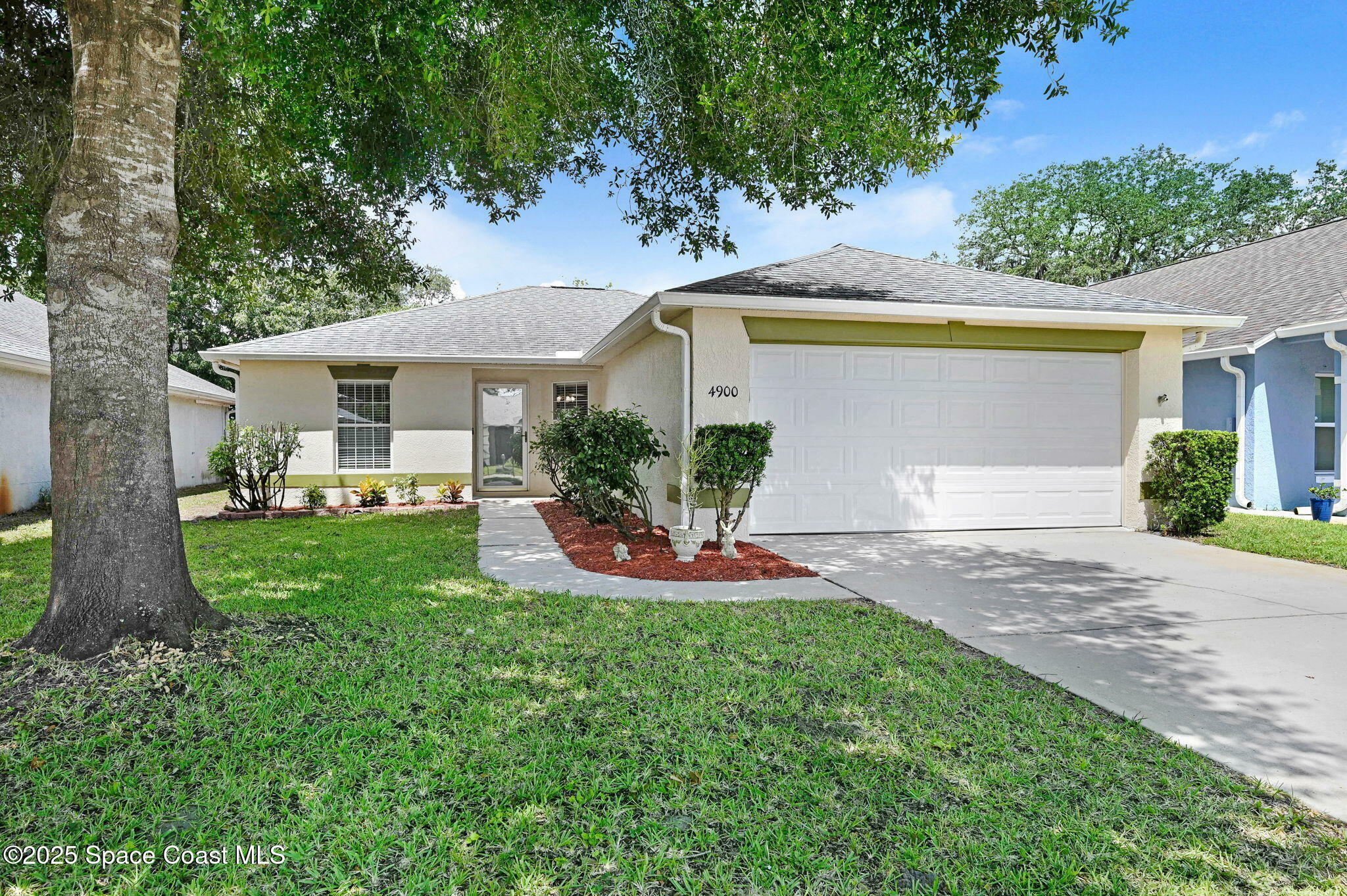 Property Photo: 4900 Saint George'S Avenue FL 32780