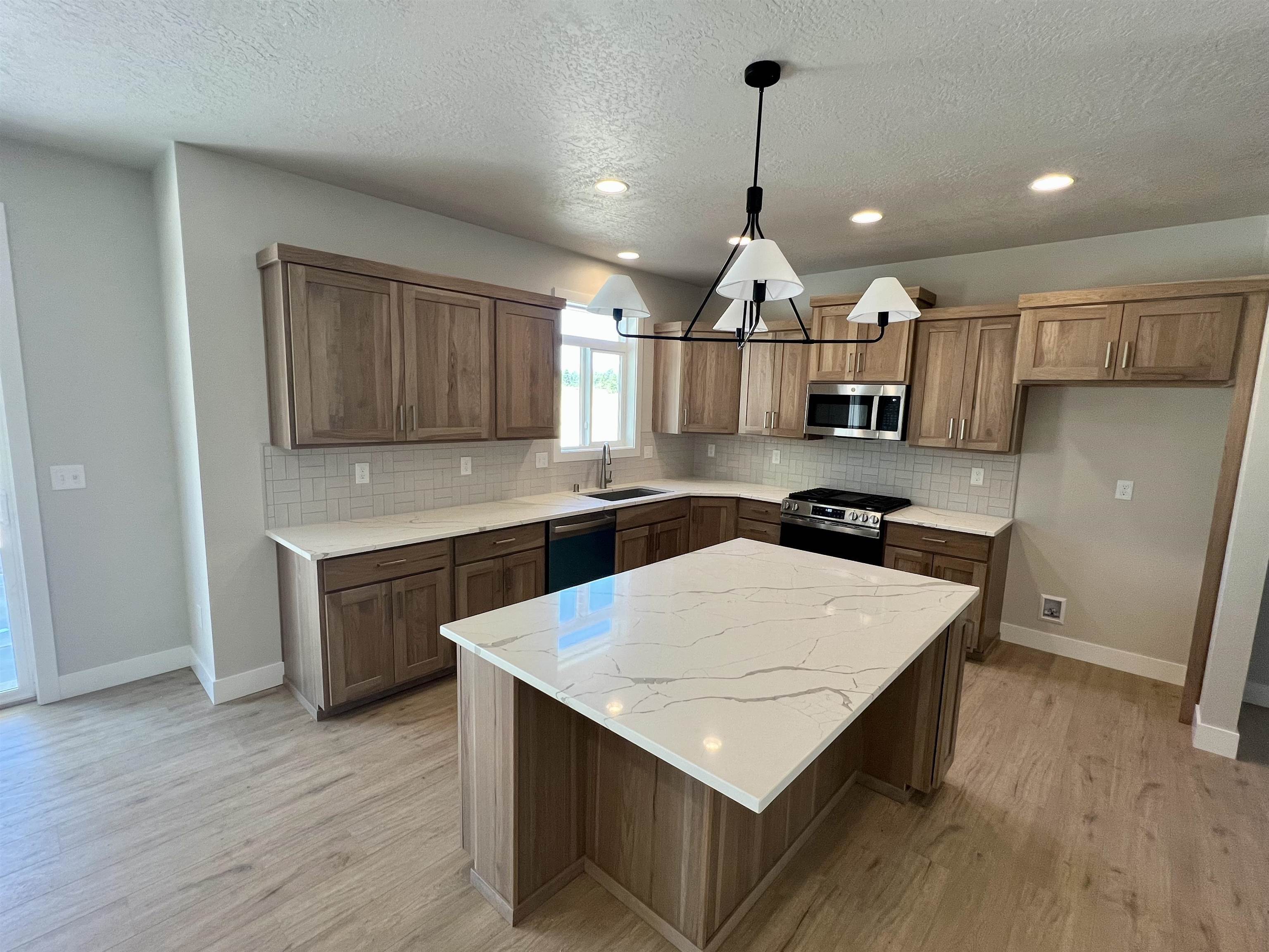 Property Photo: 12822 S Sherman Rd WA 99224