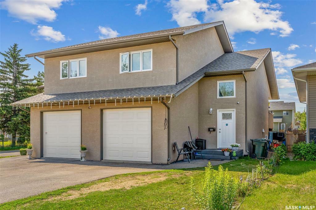 Property Photo:  893 5th Street E  SK S6V 2L6 