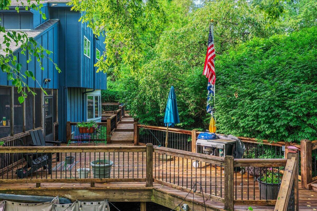 Property Photo: 605 Ridge Rd N IA 51503