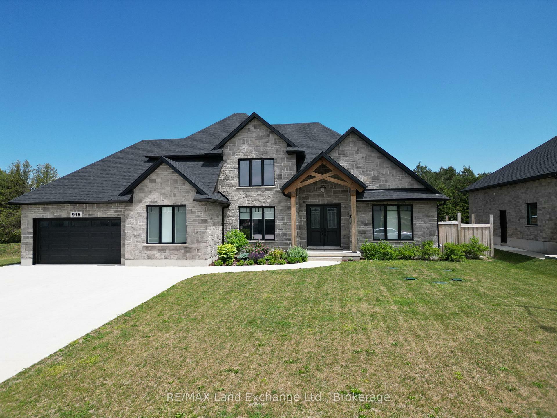 915 Bogdanovic Way  Huron-Kinloss ON N2Z 0H3 photo