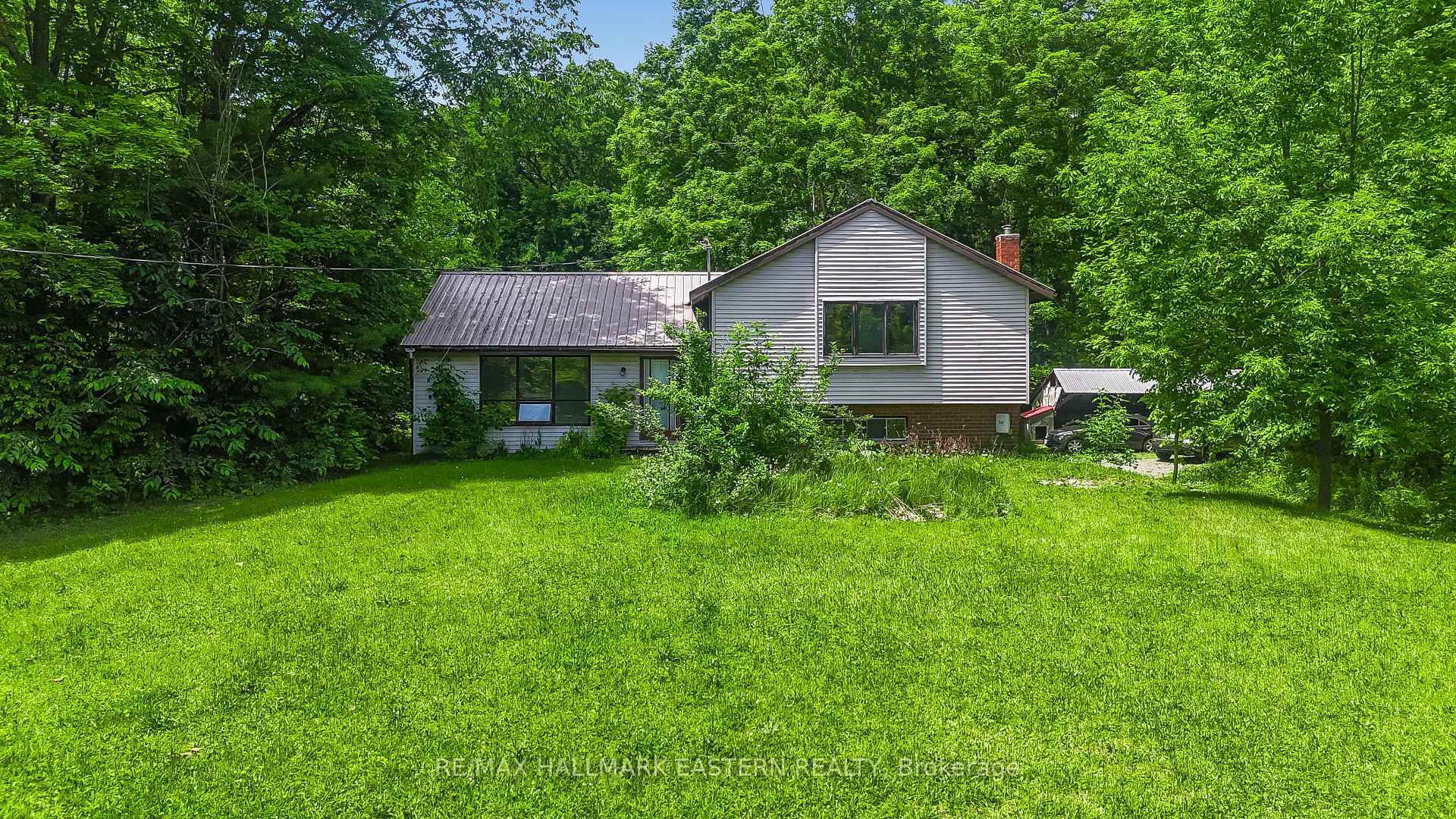 Property Photo: 2890 North School Road ON K0L 1Z0