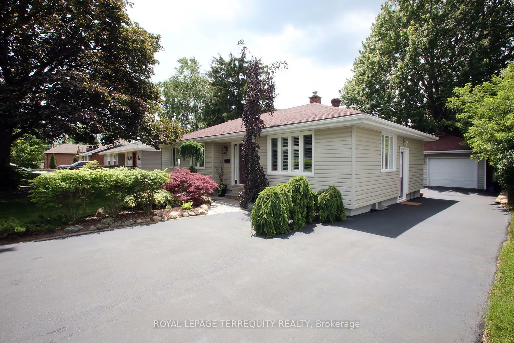 Property Photo: 208 Craydon Road ON L1N 2B6