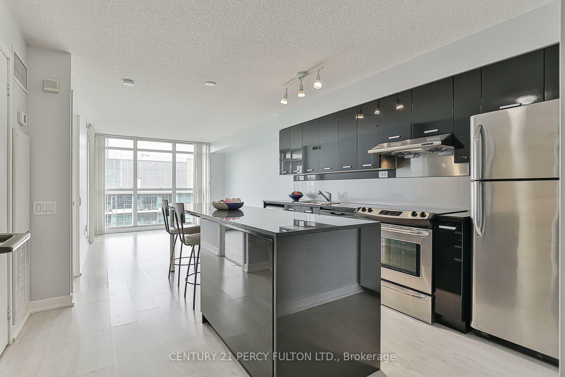 Property Photo: 19 Singer Court 1612 ON M2K 0B2
