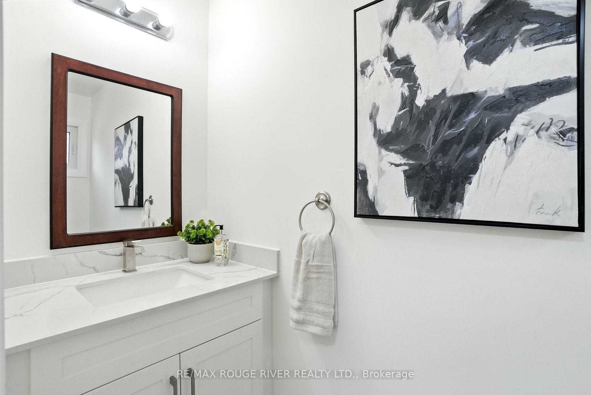Property Photo: 26 Longfellow Court ON L1N 6V7