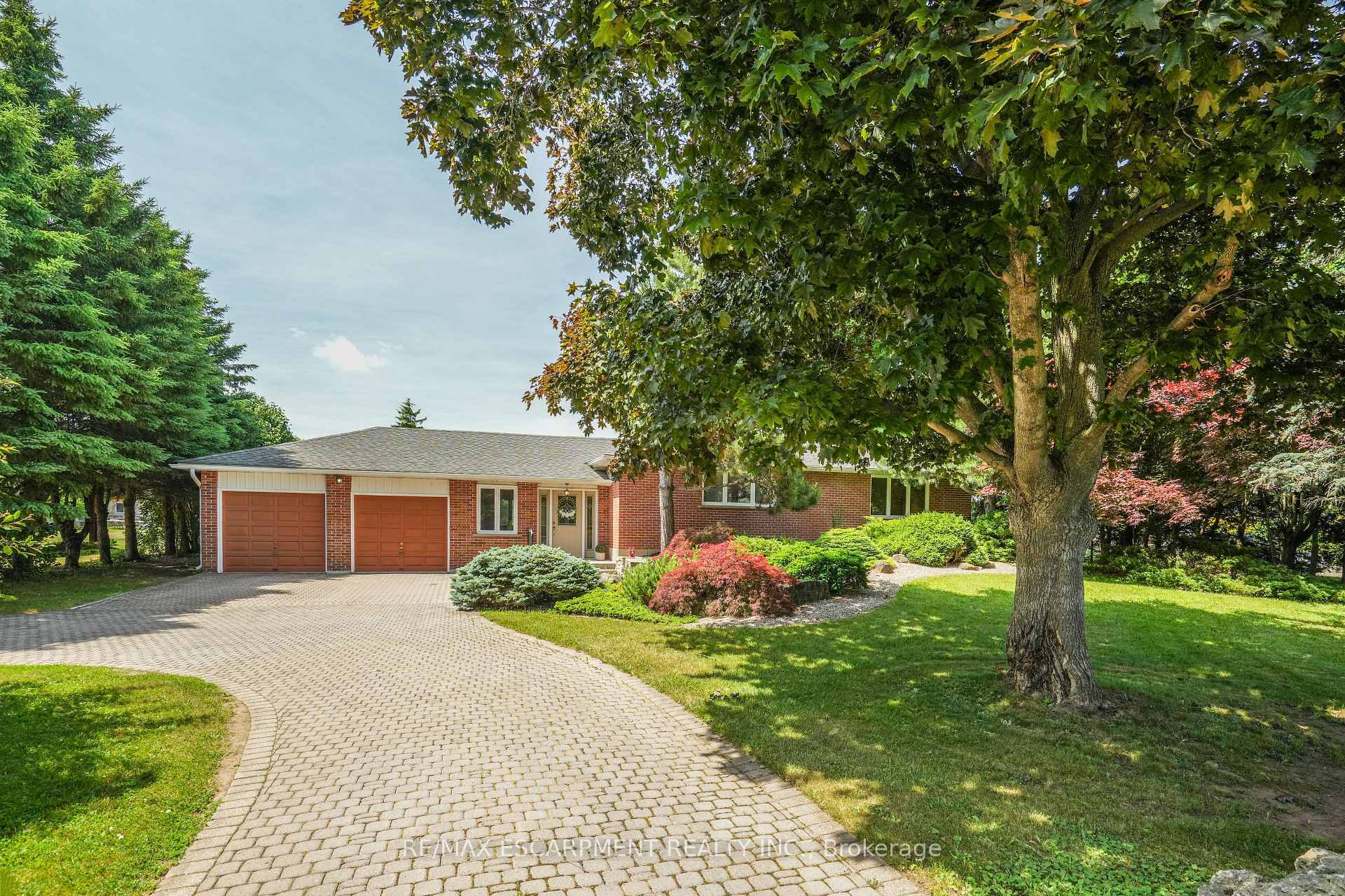 Property Photo: 13312 Trafalgar Road ON L7G 4S4