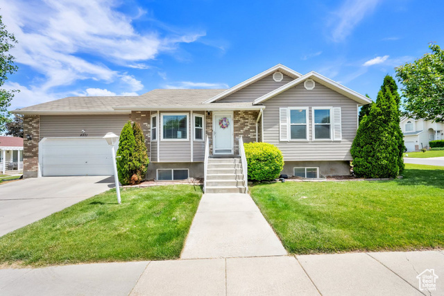 Property Photo: 4571 S Stonewood Dr UT 84119