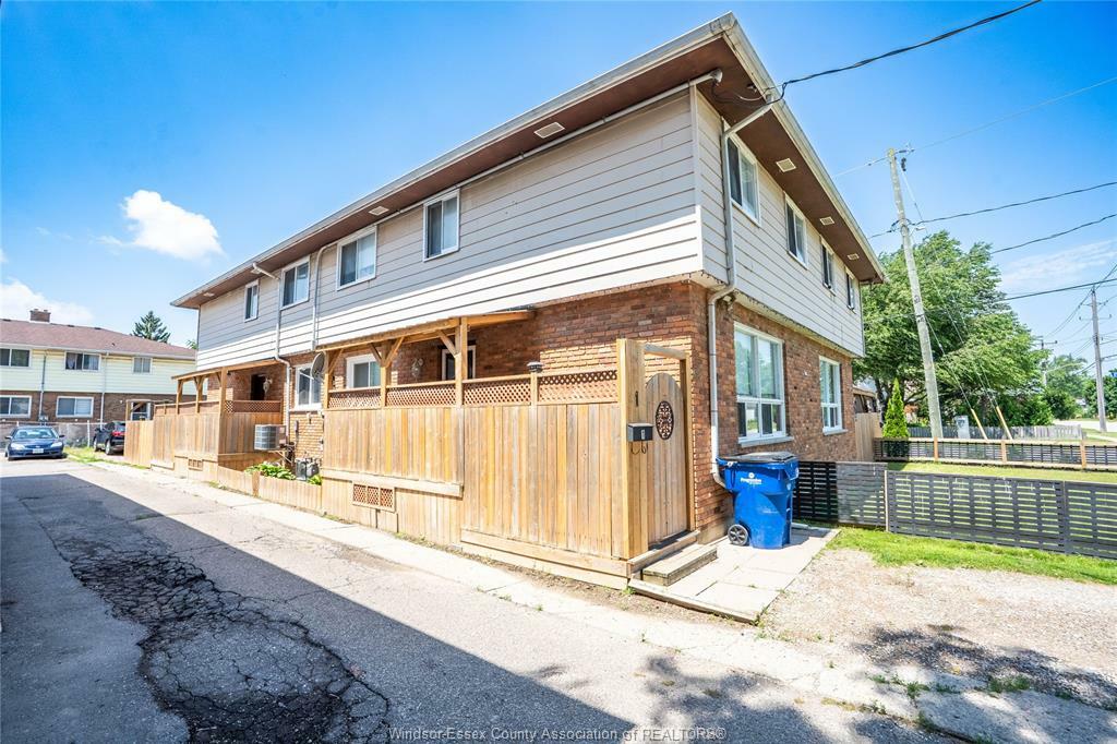 Property Photo: 22 Taylor Avenue ON N7L 2T5