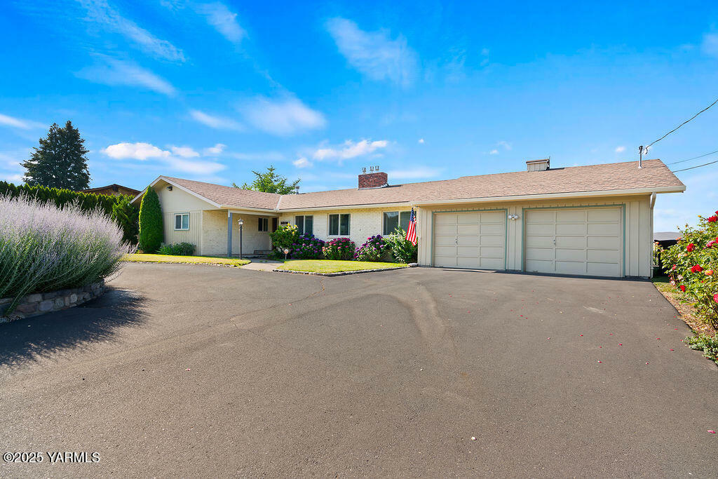 5310 W Lincoln Ave  Yakima WA 98908 photo