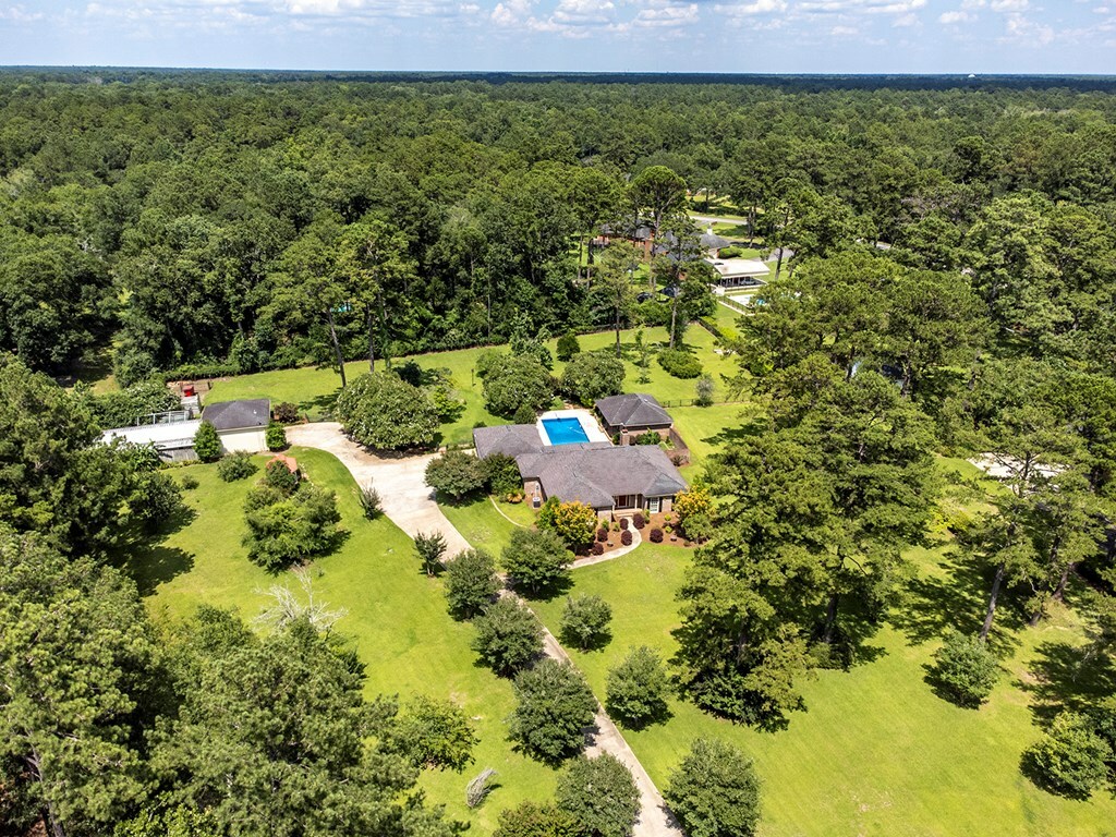 Property Photo: 2302 Rosemont Ct GA 31721