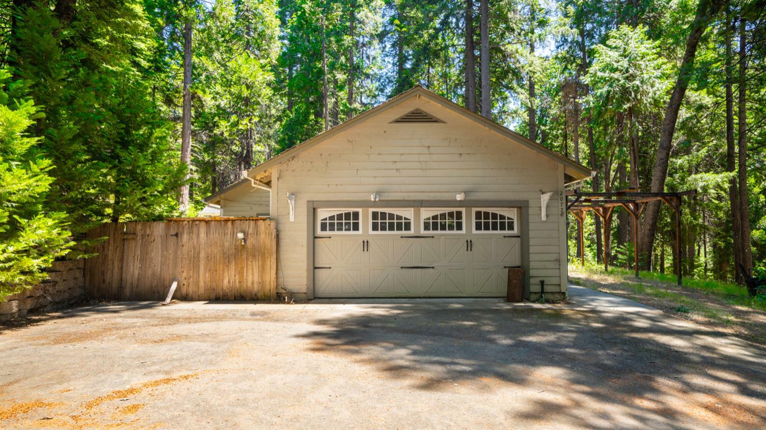 Property Photo:  2077 Bourbon Street  CA 95726 