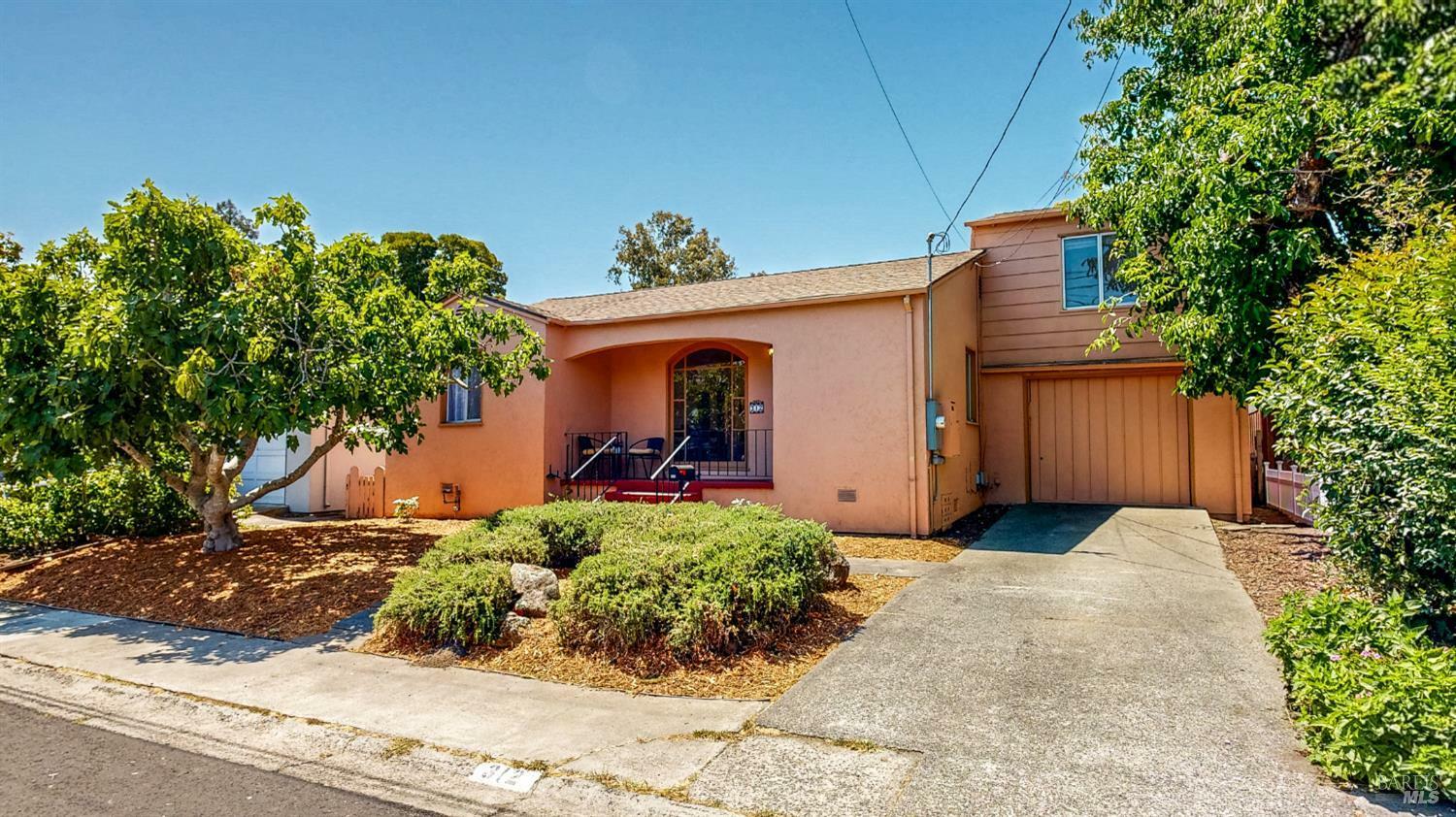 Property Photo:  312 12th Street  CA 94954 