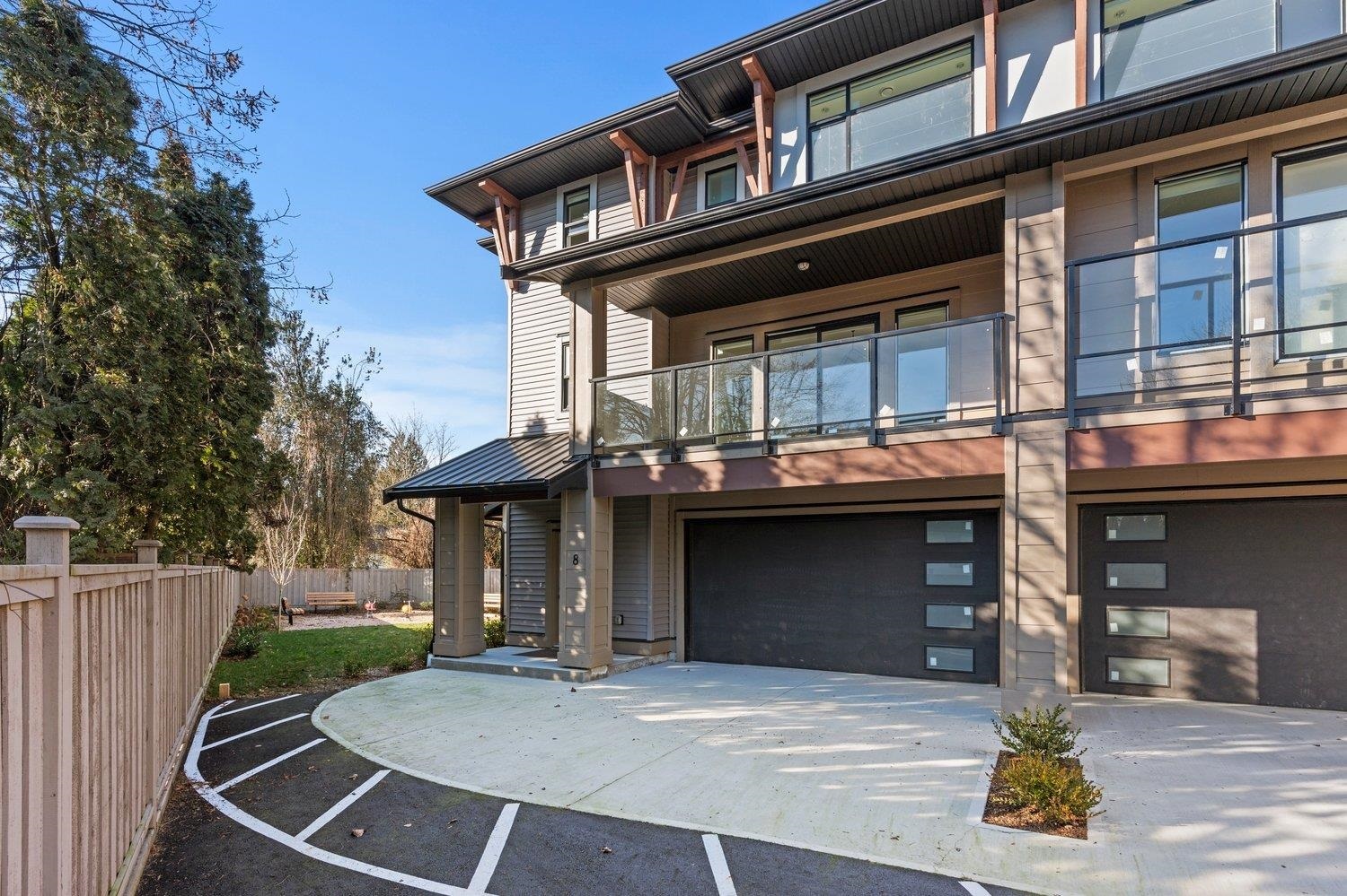 Photo de la propriété: 9603 Broadway Street 8 BC V2P 5T7