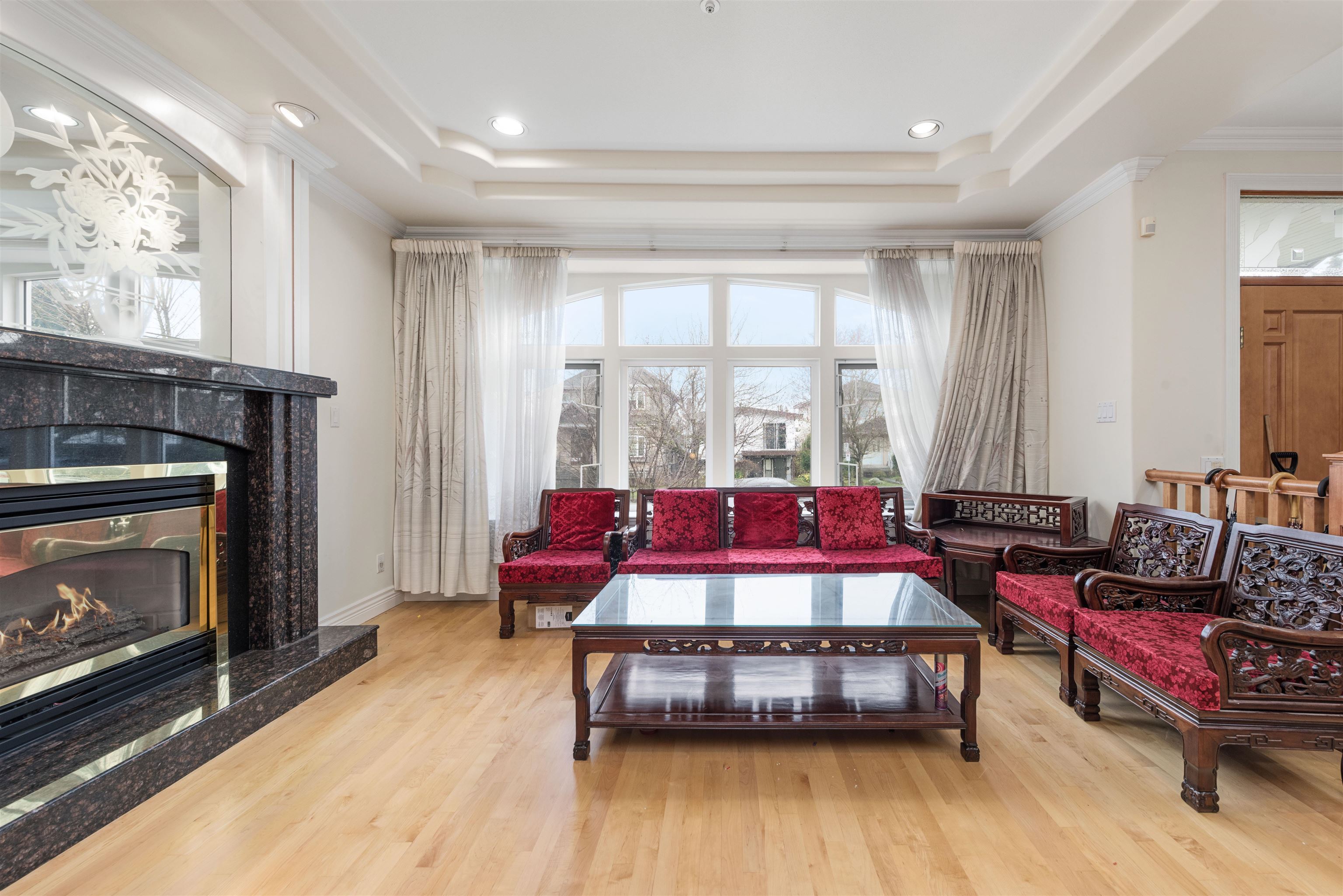 Property Photo: 75 E 50th Avenue BC V5X 1A1
