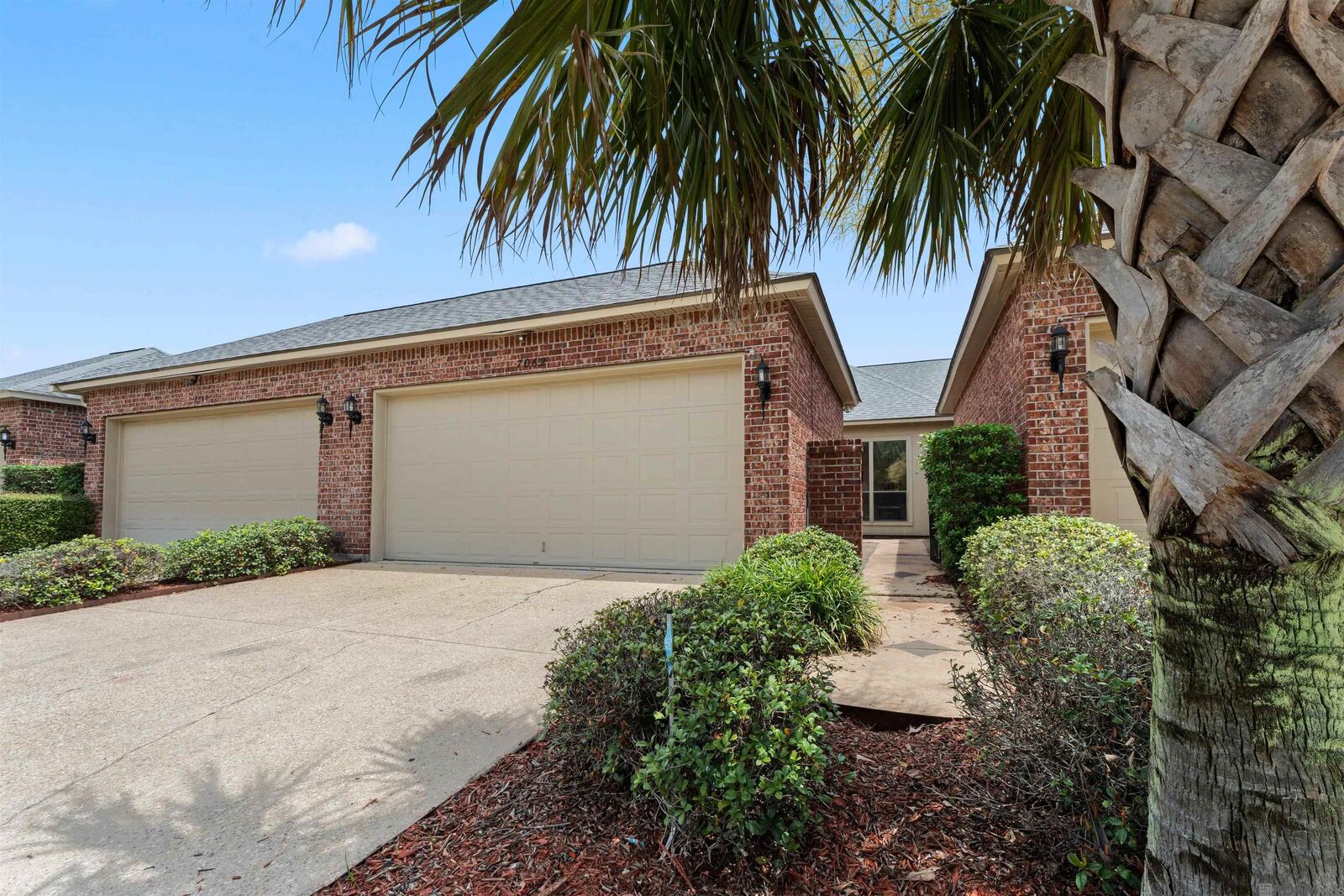 Property Photo:  7062 Caddy'S Ct  LA 70737 