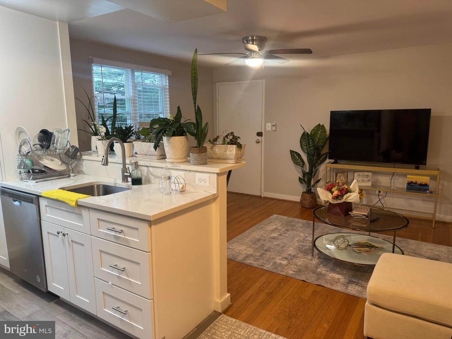 Property Photo: 131 S Courthouse Road 2 VA 22204