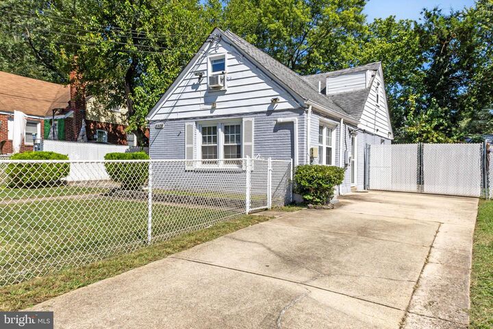 6909 Standish Drive  Hyattsville MD 20784 photo