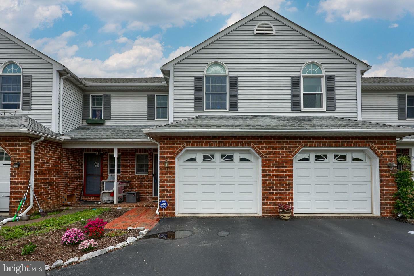 119 Pepperton Court  Lititz PA 17543 photo