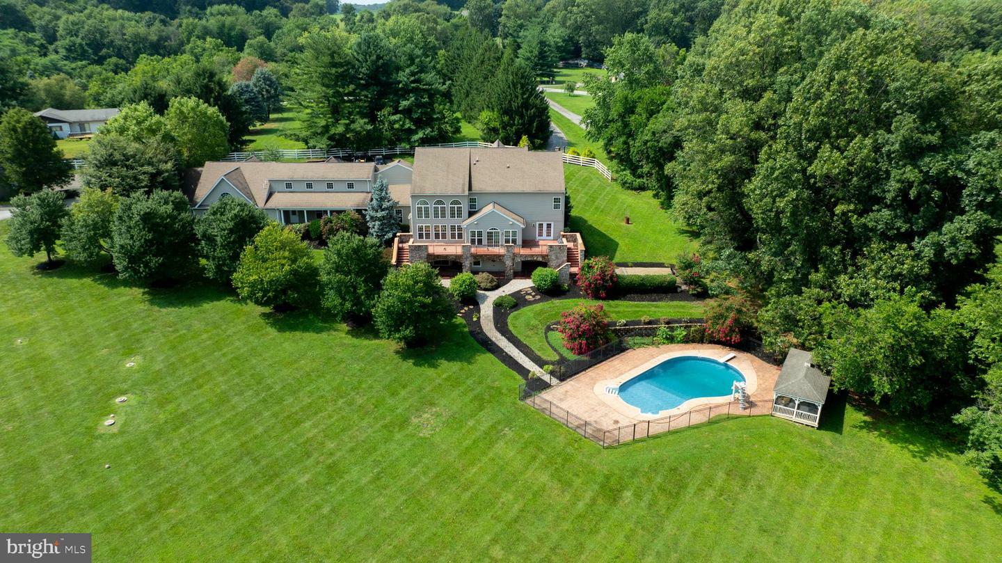 Property Photo: 18183 Piedmont Road PA 17363