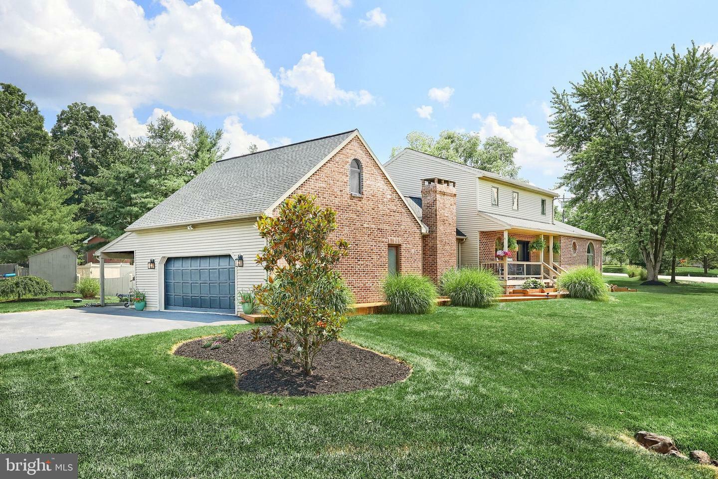 Property Photo: 543 Lake Meade Drive PA 17316