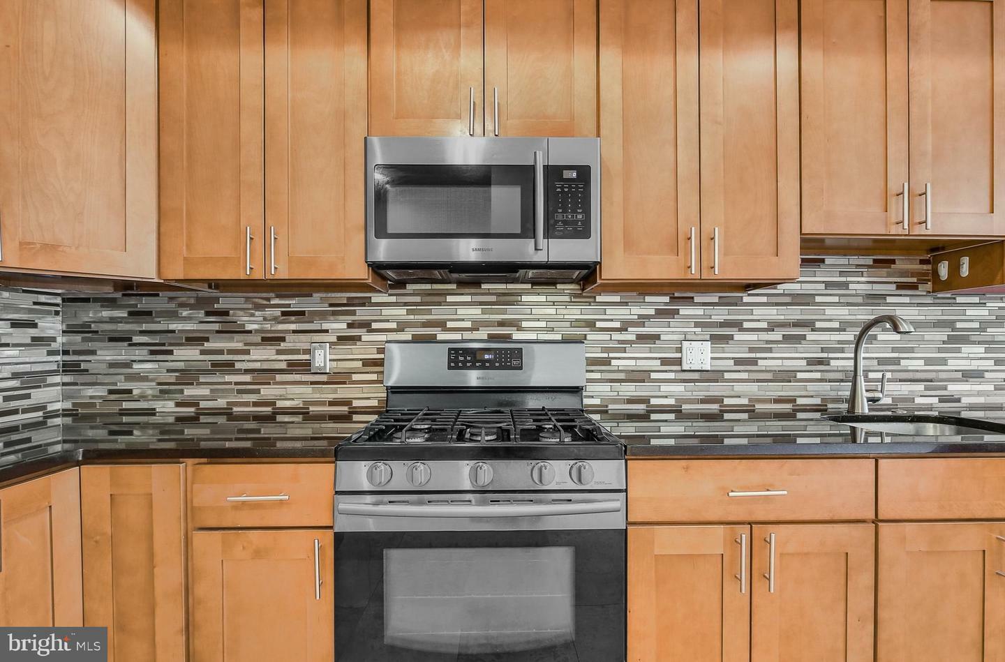 Property Photo: 2050 Frankford Avenue G PA 19125