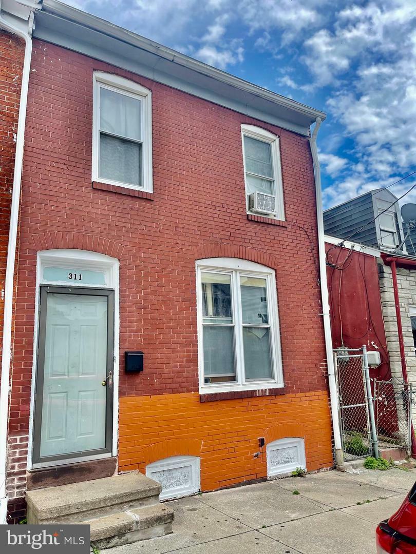 311 S 8th Street  Reading PA 19602 photo