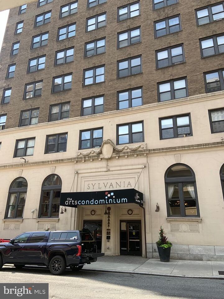 Property Photo: 1324 Locust Street 901 PA 19107