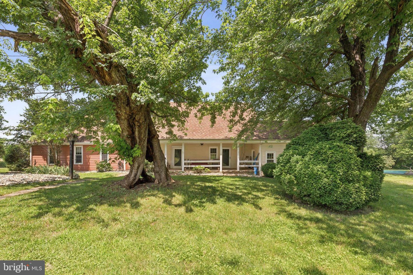 Property Photo: 12969 Bruce Court VA 20180