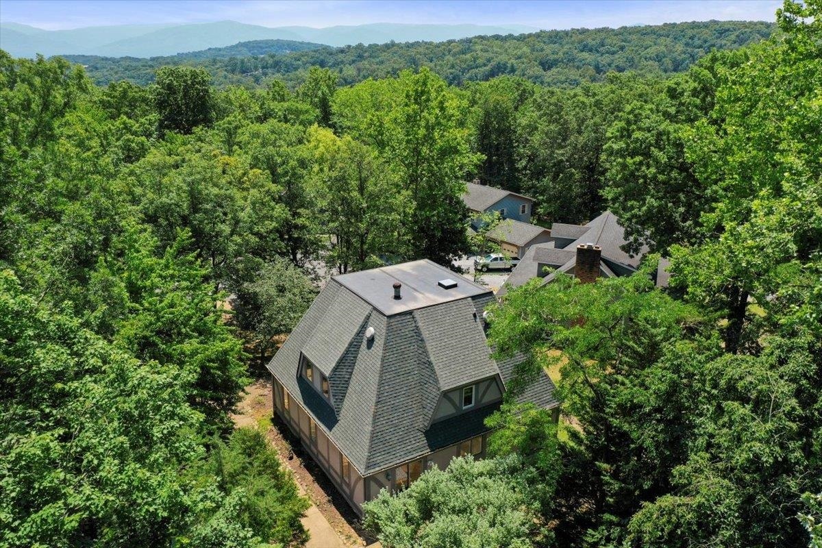 Property Photo: 162 Hartman Ct VA 22840