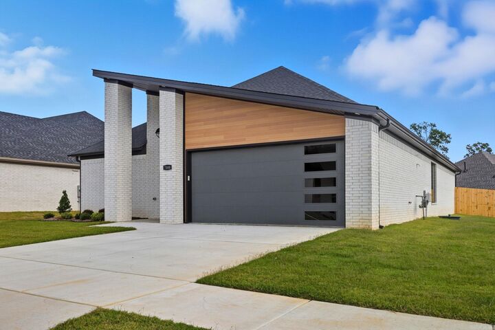 Property Photo:  7000 Cold Creek  AR 72002