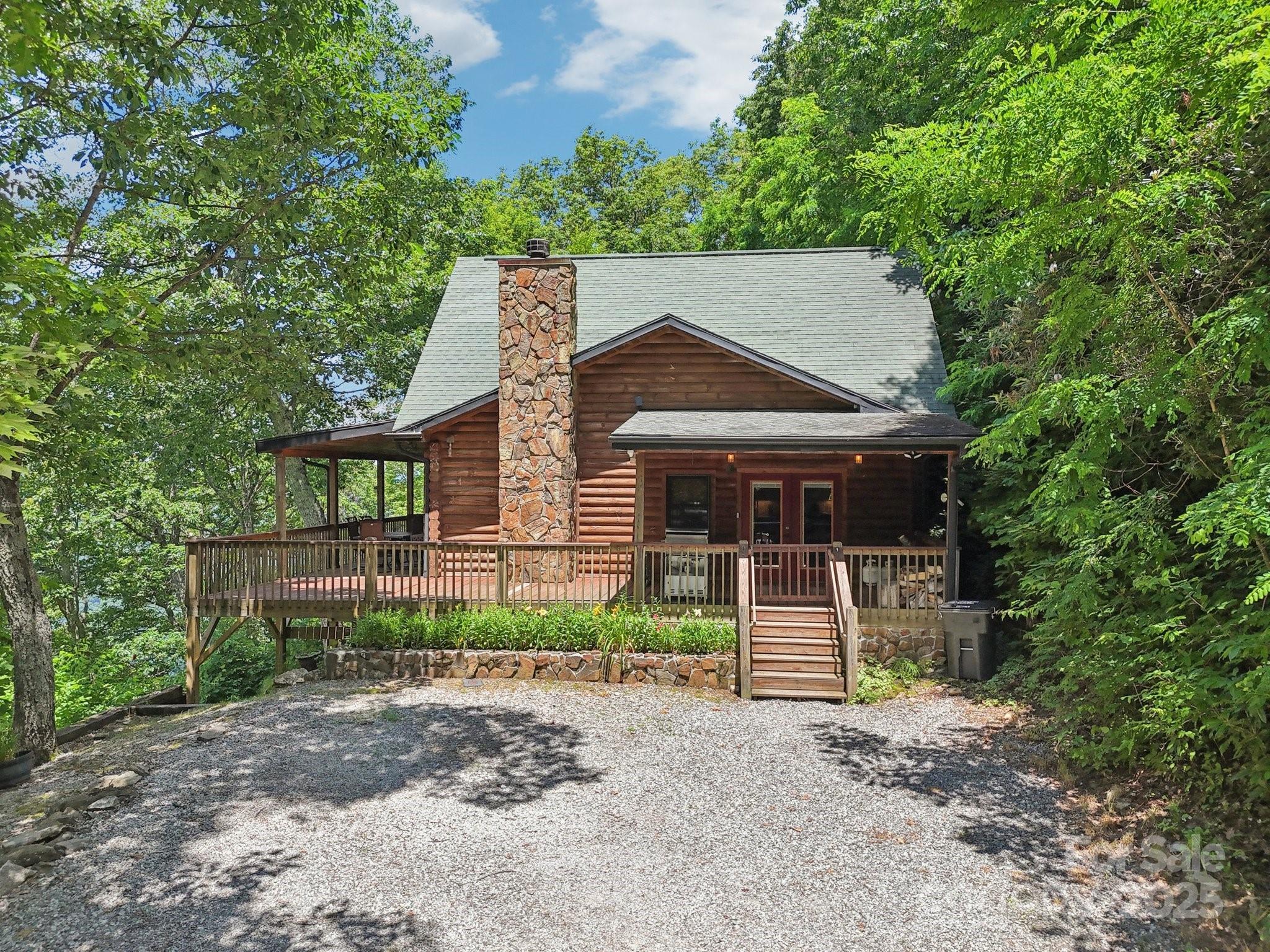 Property Photo: 1253 Forest Drive NC 28751