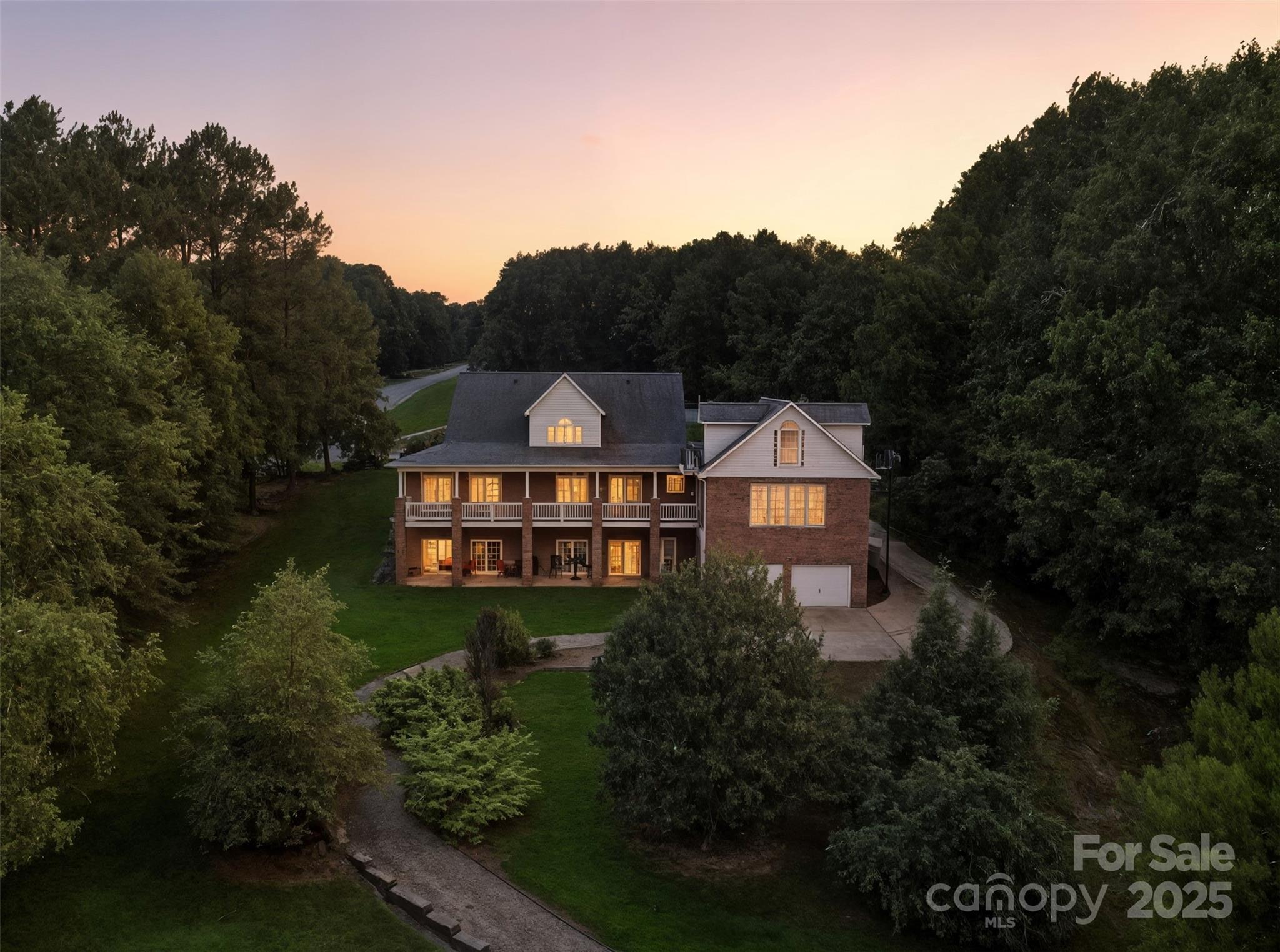 Property Photo: 185 Greens Road NC 28630