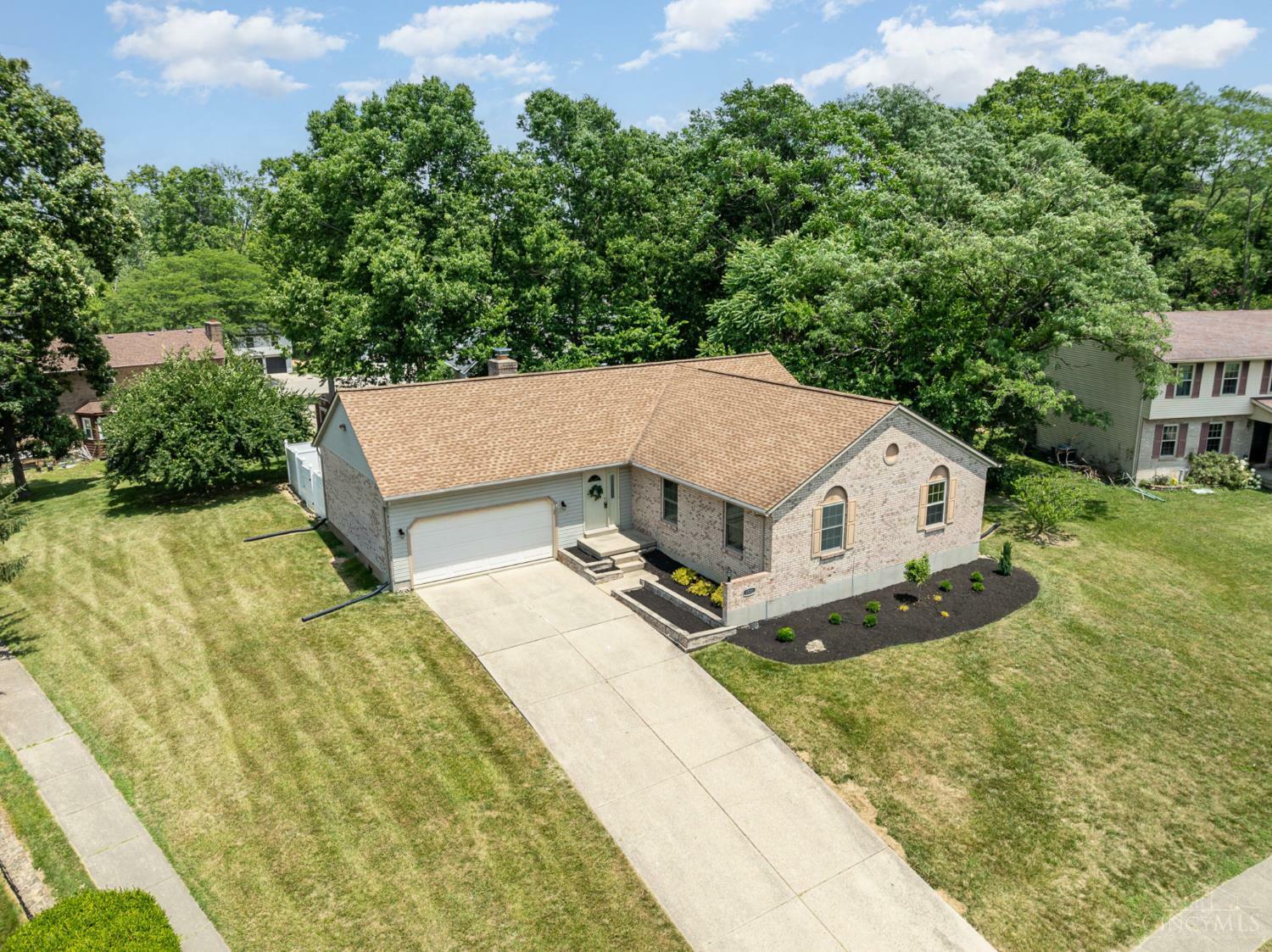 Property Photo: 1530 Ottercreek Drive OH 45240
