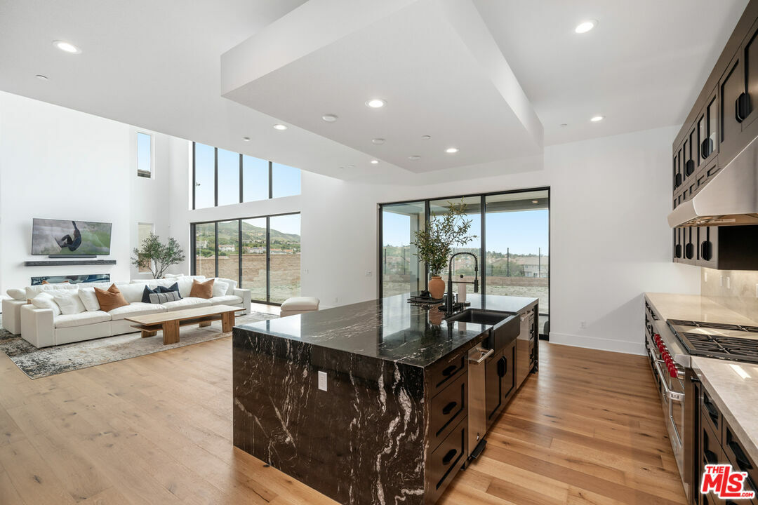 Property Photo: 11740 Abbey Ln CA 91326