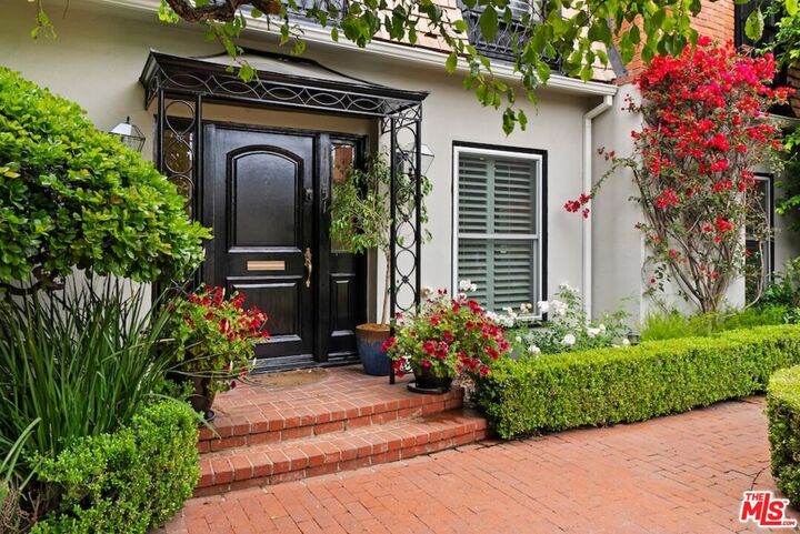 Property Photo:  11051 Strathmore Dr  CA 90024 