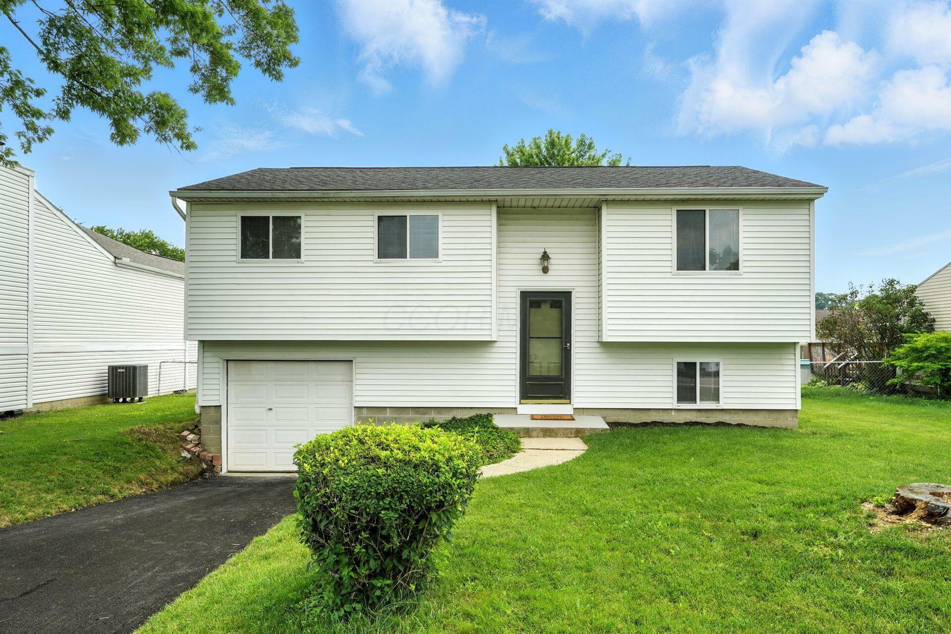 Property Photo: 276 Hubbard Road OH 43119