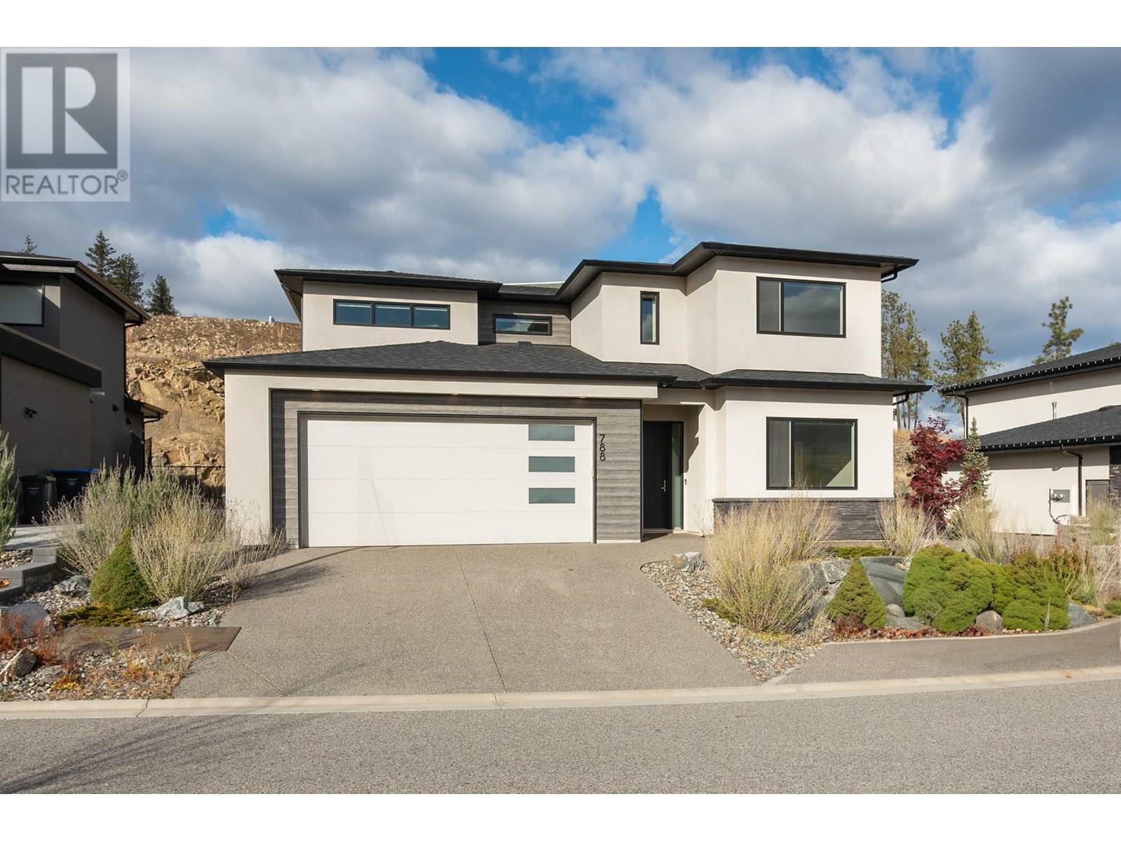 788 Acadia Street  Kelowna BC V1V 0A8 photo