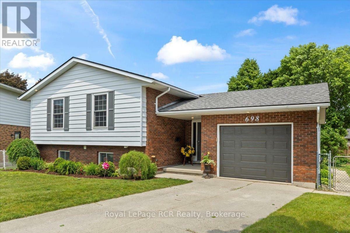 Property Photo: 698 15th Street Close ON N4N 3L8