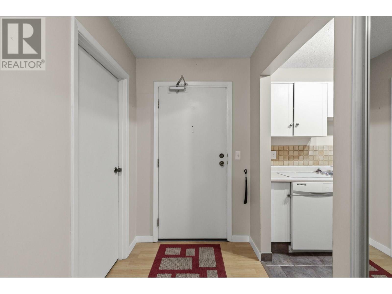1035 Bernard Avenue 108  Kelowna BC V1Y 6P7 photo