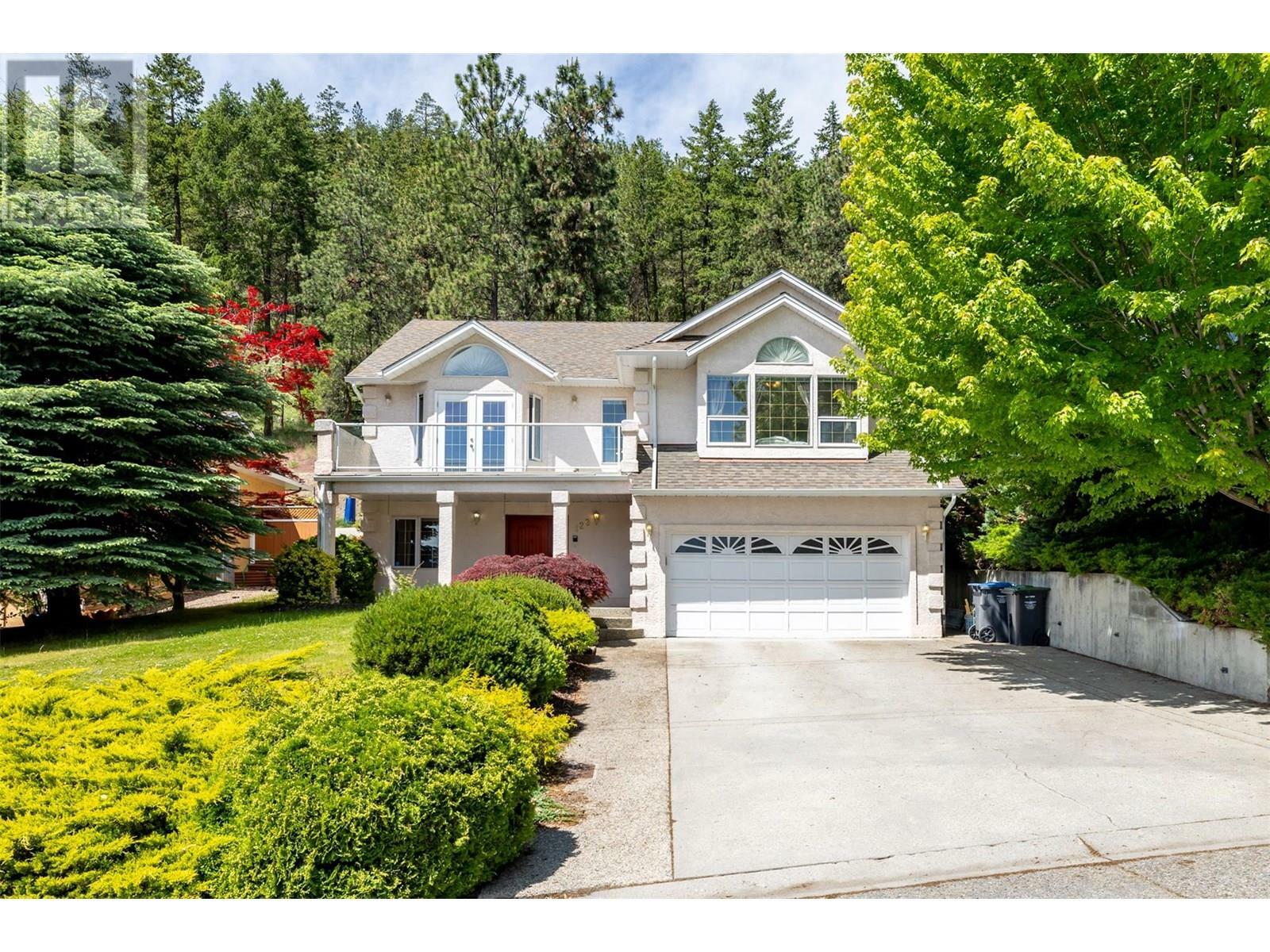 Property Photo: 129 Applecrest Court BC V1V 1W6