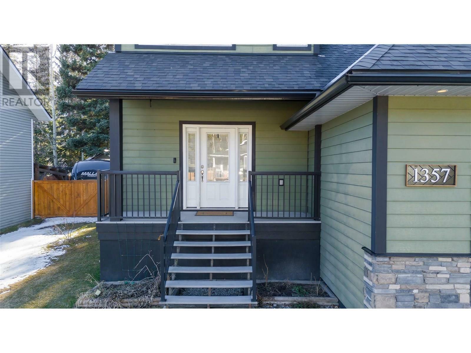 Property Photo: 1357 Cypress Drive BC V0B 2G2