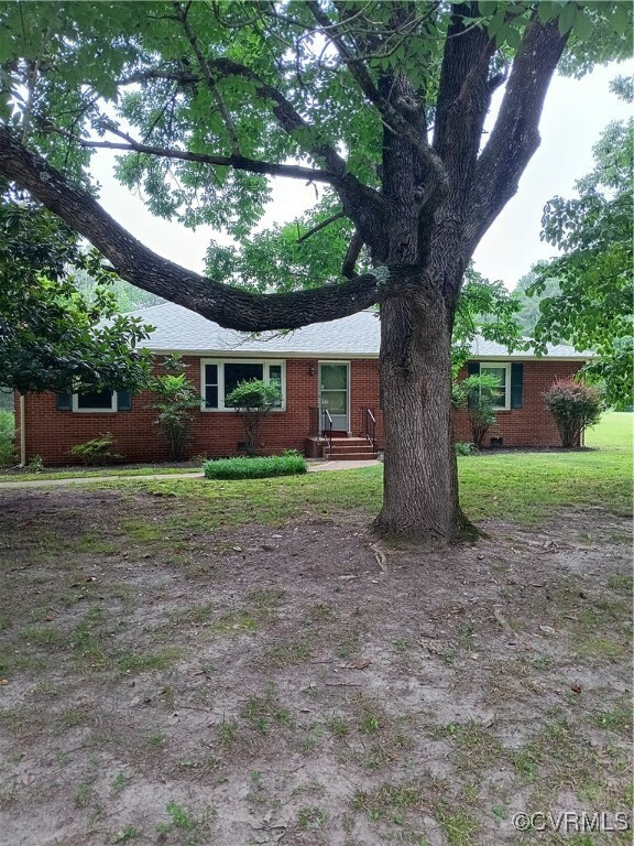 Property Photo:  